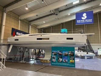 42' Beneteau 2024 Yacht For Sale